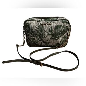 Michael Kors Leather White Green Palm Monstera Leaf Jet Set Crossbody Bag Purse